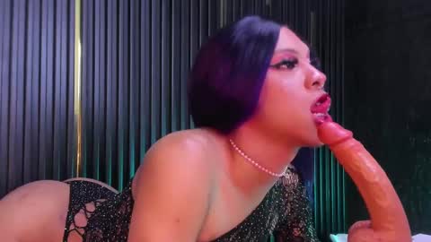 Snapshot of cameron_blake_ chatting on February 2025 06:02:01 AM CAMERON online show from February 2025 06:02:01 AM