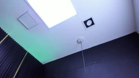 Snapshot of cameron_blake_ chatting on March 2025 03:18:02 AM CAMERON online show from March 2025 03:18:02 AM