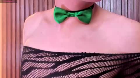 Snapshot of cameron_blake_ chatting on November 2025 03:06:01 AM CAMERON online show from November 2025 03:06:01 AM