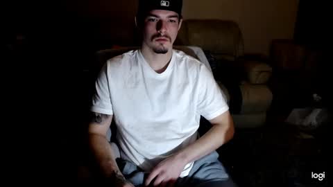 Snapshot of camerondt chatting on January 2025 03:02:02 AM camerondt online show from January 2025 03:02:02 AM