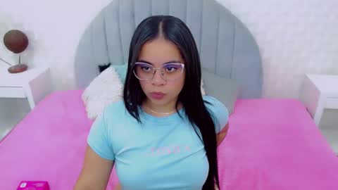 Snapshot of cami_bunnygirlx chatting on March 2025 10:02:02 PM CAMI online show from March 2025 10:02:02 PM