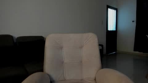   online show from October 2025 09:45:01 PM