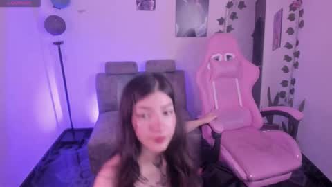 Snapshot of cami_mila99 chatting on September 2025 10:42:01 PM CAMI online show from September 2025 10:42:01 PM