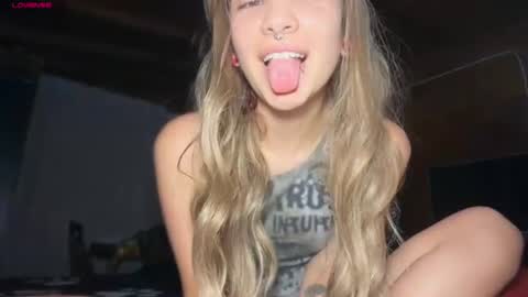 camii19y online show from June 2026 12:32:02 AM