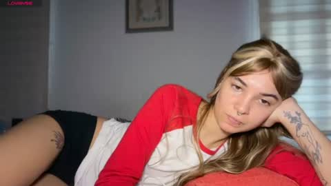 camii19y online show from June 2026 09:06:01 PM