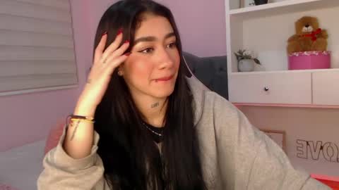 camila online show from May 2026 10:06:02 PM