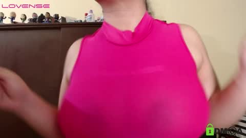 Snapshot of camiilahotxxx chatting on December 2024 06:04:02 PM Camila online show from December 2024 06:04:02 PM