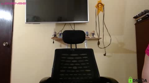 Snapshot of camiilahotxxx chatting on February 2025 07:21:01 PM Camila online show from February 2025 07:21:01 PM