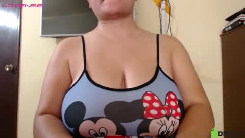 Snapshot of camiilahotxxx chatting on March 2025 03:12:02 PM Camila online show from March 2025 03:12:02 PM