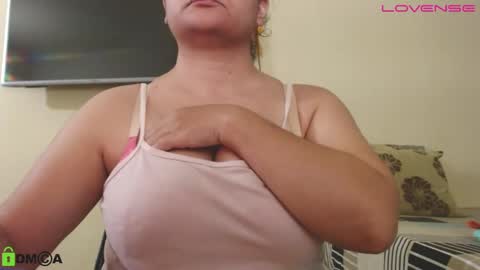 Snapshot of camiilahotxxx chatting on September 2025 04:34:01 PM Camila online show from September 2025 04:34:01 PM