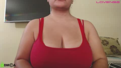 Snapshot of camiilahotxxx chatting on September 2025 04:34:02 PM Camila online show from September 2025 04:34:02 PM