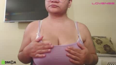 Snapshot of camiilahotxxx chatting on October 2025 12:26:02 PM Camila online show from October 2025 12:26:02 PM