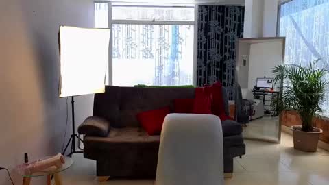 Camil online show from January 2025 05:37:01 PM