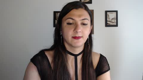 Snapshot of camila_bigcock_ts chatting on January 2025 05:40:02 AM camila online show from January 2025 05:40:02 AM
