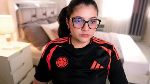 Camila buitrago online show from November 2025 02:44:01 PM