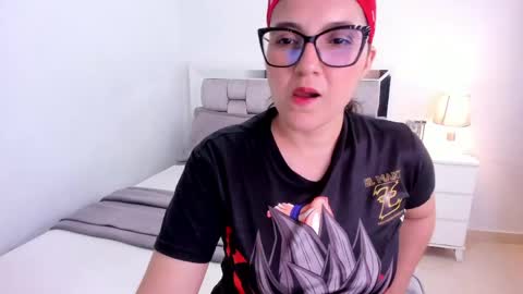 Camila buitrago online show from April 2026 12:15:01 AM