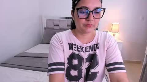 Camila buitrago online show from April 2026 12:39:01 AM