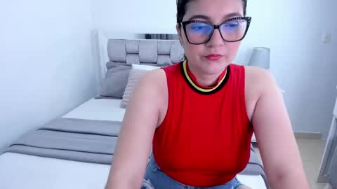Camila buitrago online show from May 2026 11:43:01 PM