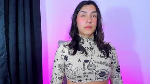 Snapshot of camila_coxx chatting on December 2024 07:05:01 AM s online show from December 2024 07:05:01 AM