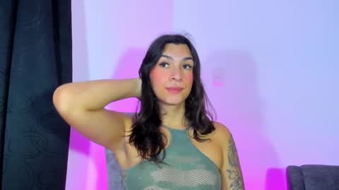 Snapshot of camila_coxx chatting on December 2024 07:42:01 AM s online show from December 2024 07:42:01 AM