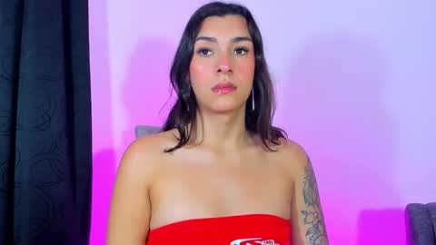 Snapshot of camila_coxx chatting on December 2024 04:42:02 AM s online show from December 2024 04:42:02 AM