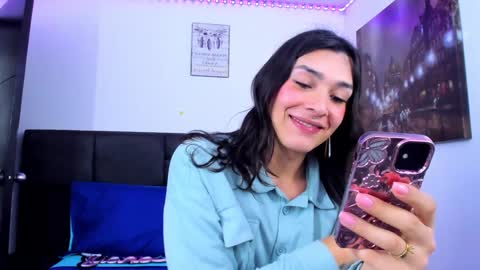 Snapshot of camila_coxx chatting on December 2024 04:16:02 AM s online show from December 2024 04:16:02 AM