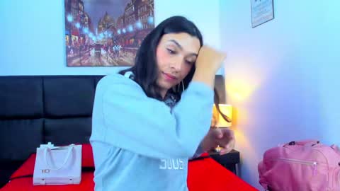 Snapshot of camila_coxx chatting on January 2025 05:41:02 AM s online show from January 2025 05:41:02 AM