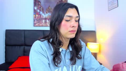 Snapshot of camila_coxx chatting on January 2025 08:43:02 AM s online show from January 2025 08:43:02 AM