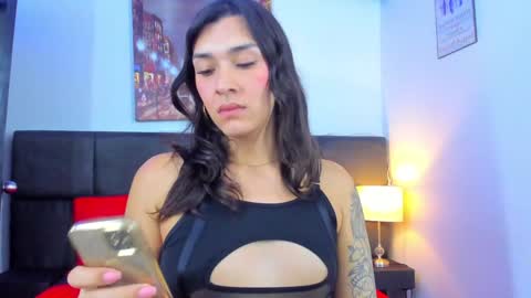 Snapshot of camila_coxx chatting on January 2025 05:53:02 AM s online show from January 2025 05:53:02 AM