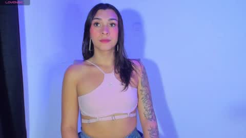 Snapshot of camila_coxx chatting on February 2025 02:18:01 AM s online show from February 2025 02:18:01 AM