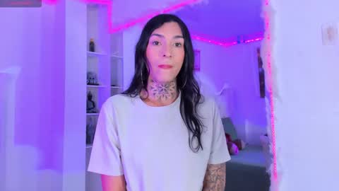 Snapshot of camila_coxx chatting on October 2025 12:20:01 AM s online show from October 2025 12:20:01 AM