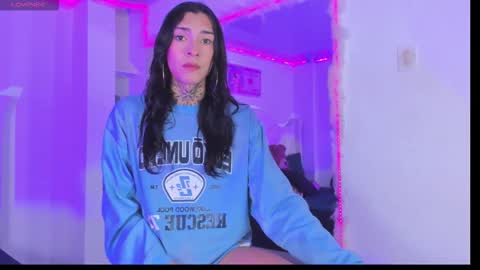 Snapshot of camila_coxx chatting on October 2025 05:00:02 AM s online show from October 2025 05:00:02 AM