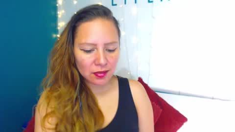 Snapshot of camila_delarosa chatting on December 2024 01:11:02 PM camila online show from December 2024 01:11:02 PM