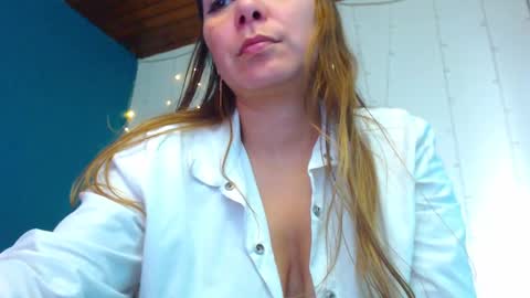 Snapshot of camila_delarosa chatting on December 2024 03:26:01 PM camila online show from December 2024 03:26:01 PM