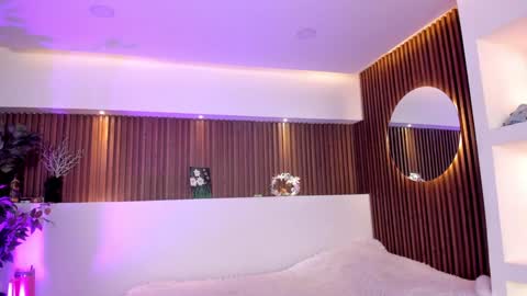 Snapshot of camila_dupont chatting on December 2024 11:59:02 PM Camila online show from December 2024 11:59:02 PM