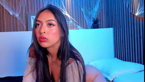 Snapshot of camila_dupont chatting on November 2025 03:50:01 AM Camila online show from November 2025 03:50:01 AM