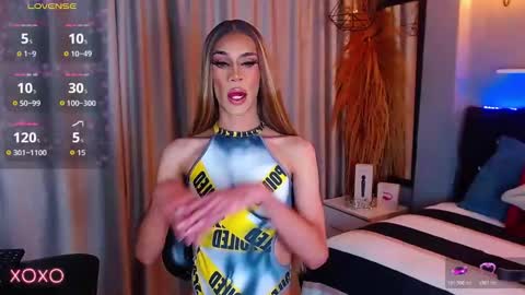 Camila online show from November 2025 07:27:02 PM