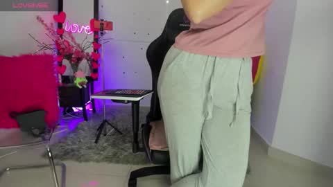 natalia bigpeach online show from February 2026 07:10:02 PM