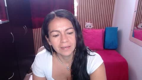 Snapshot of camila_vargas_ chatting on April 2026 05:42:02 PM Camila Vargas online show from April 2026 05:42:02 PM