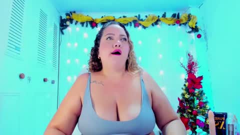Snapshot of camilaa_foxxx chatting on December 2024 09:19:01 PM camilaa foxxx online show from December 2024 09:19:01 PM
