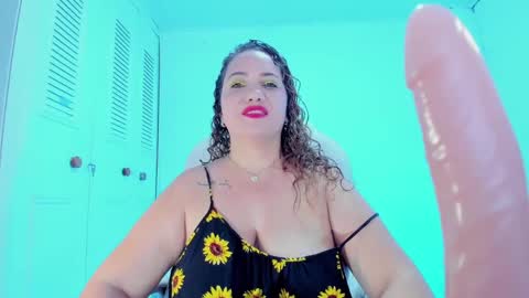 Snapshot of camilaa_foxxx chatting on January 2025 06:35:01 PM camilaa foxxx online show from January 2025 06:35:01 PM