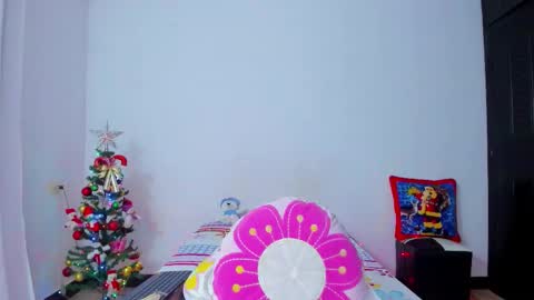 Snapshot of camilaa_foxxx chatting on December 2025 07:08:02 PM camilaa foxxx online show from December 2025 07:08:02 PM