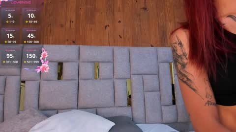 camilaa_smith_ online show from April 2026 06:49:02 PM