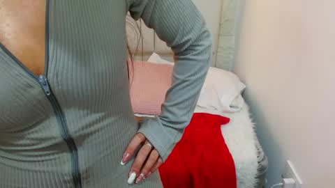 Snapshot of camilah_tk chatting on May 2026 01:13:01 AM Cami online show from May 2026 01:13:01 AM