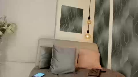 camila manzur online show from September 2025 11:30:01 PM