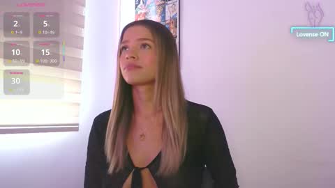 Camila Monroee  online show from October 2025 02:39:02 PM