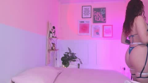 Snapshot of camilarivers chatting on October 2025 11:43:01 AM Camila online show from October 2025 11:43:01 AM