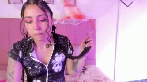 Camila online show from October 2025 03:46:01 PM