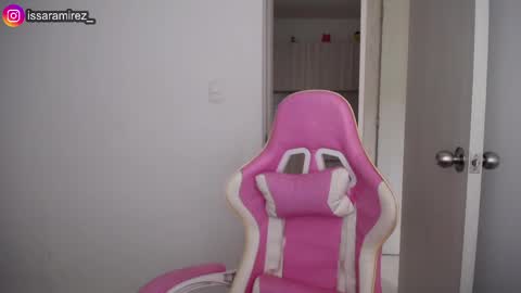 X IGcamiryan01 online show from May 2026 06:58:01 PM