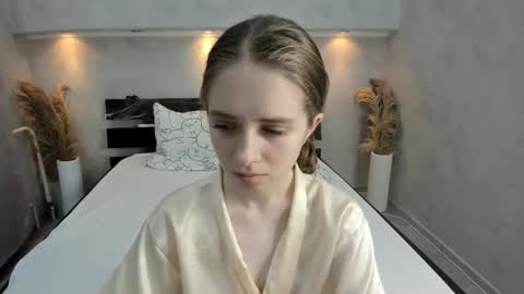 Snapshot of camilla_kelly chatting on October 2025 01:18:01 AM Camilla online show from October 2025 01:18:01 AM